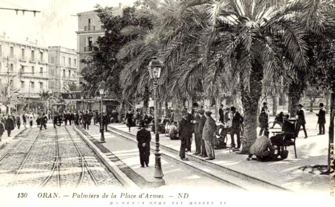 PA i- 09- Place d'armes animee.jpg